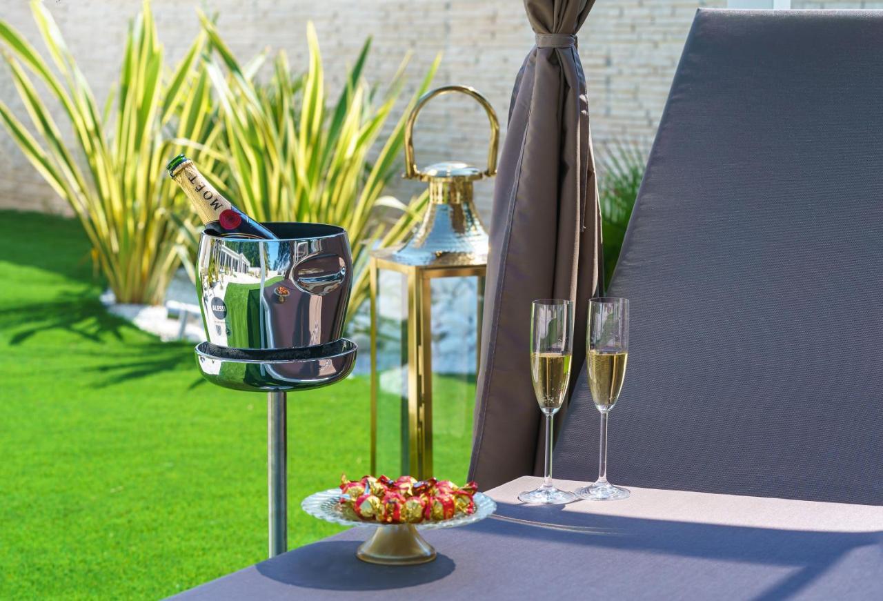 Villa Vittoria B&B - Wellness Terme di Miradolo Bagian luar foto