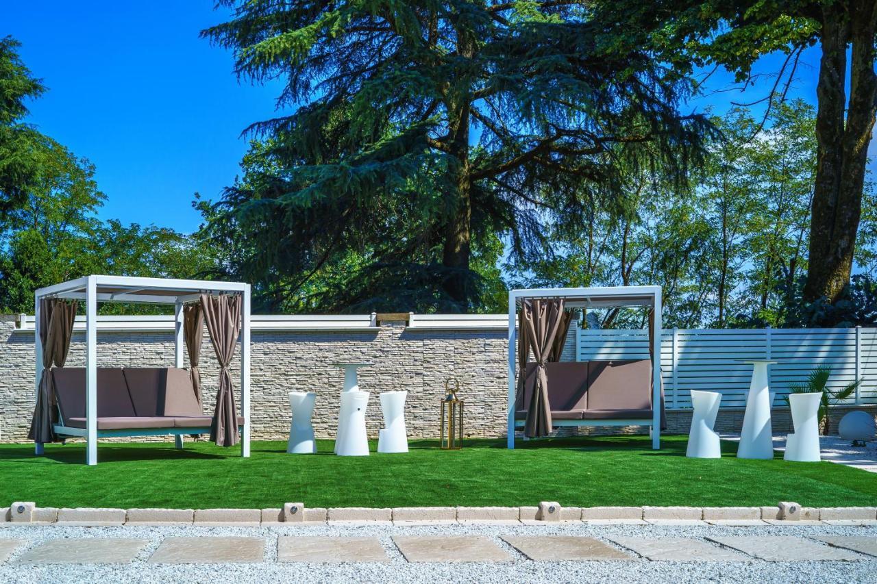 Villa Vittoria B&B - Wellness Terme di Miradolo Bagian luar foto